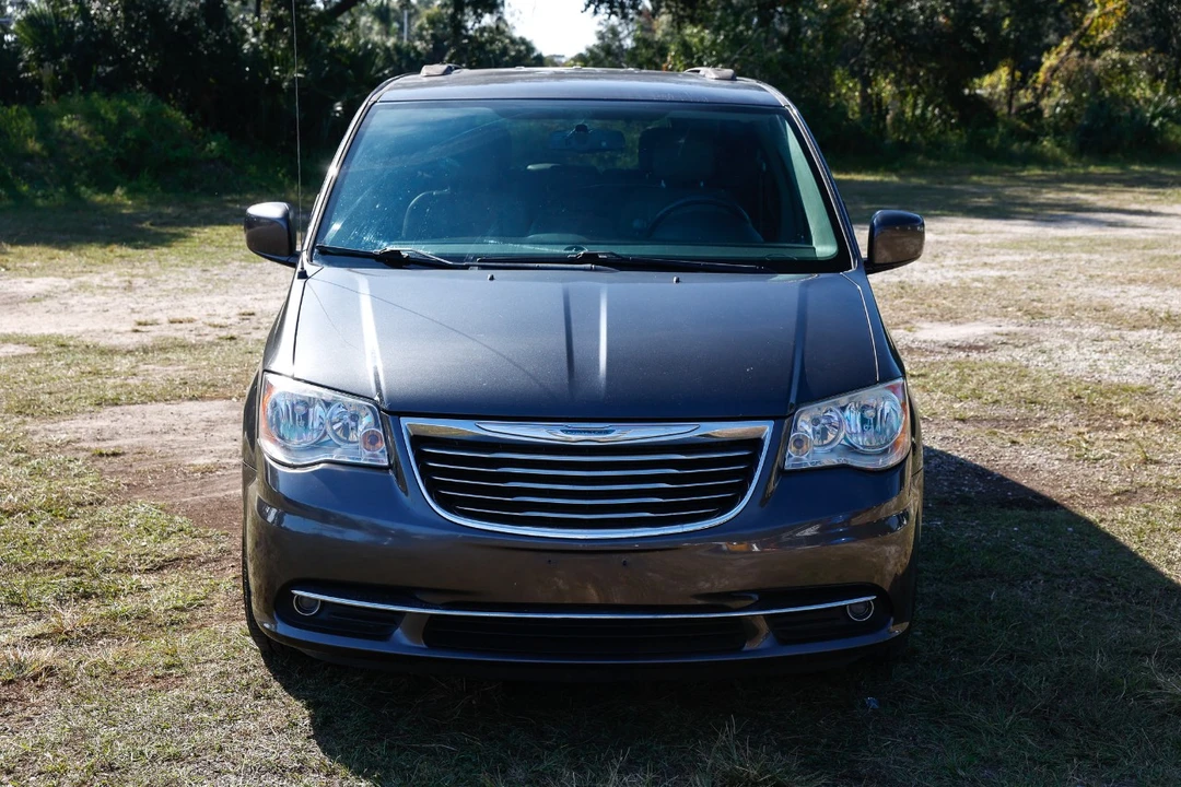 2016 Chrysler Town & Country - Image 17 of 21
