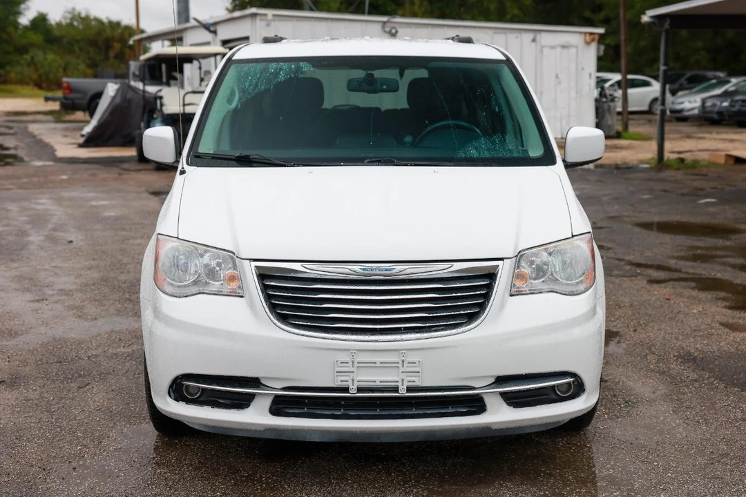 2016 Chrysler Town & Country - Image 19 of 21