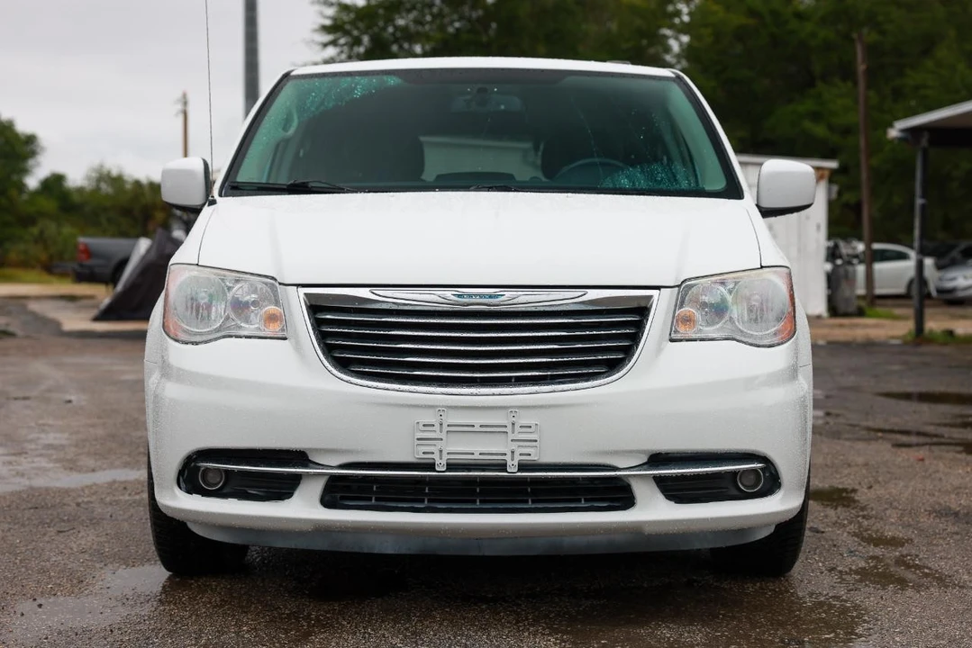 2016 Chrysler Town & Country - Image 17 of 21