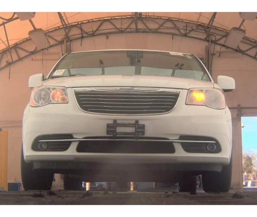 2016 Chrysler Town & Country - Image 3 of 16