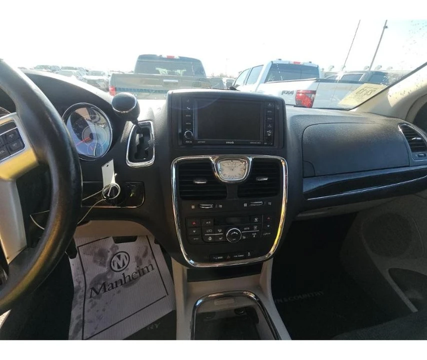 2016 Chrysler Town & Country - Image 12 of 12