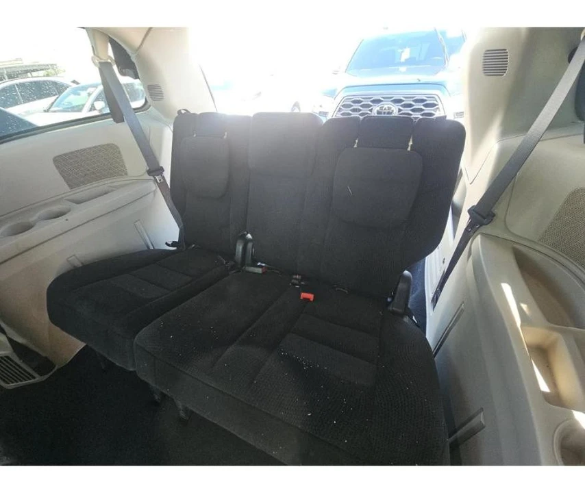 2016 Chrysler Town & Country - Image 14 of 16