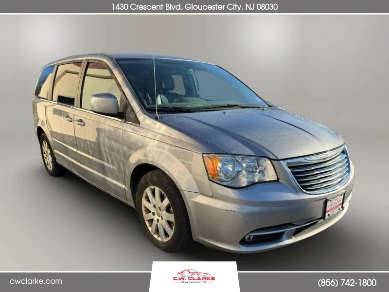 2016 Chrysler Town & Country - Image 3 of 8