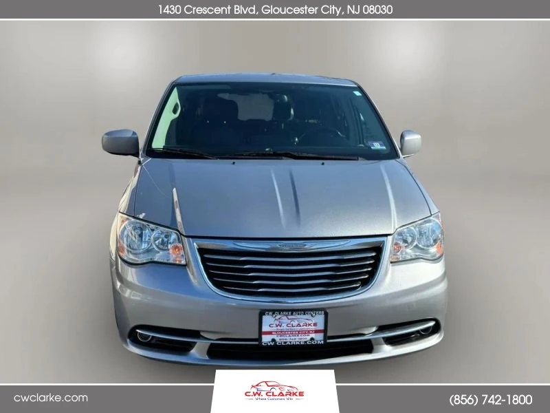 2016 Chrysler Town & Country - Image 3 of 12