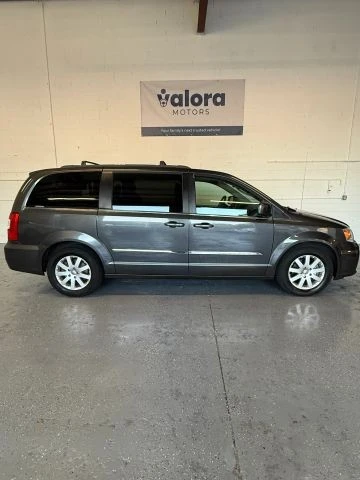 2016 Chrysler Town & Country - Image 4 of 21