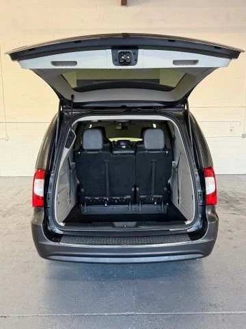 2016 Chrysler Town & Country - Image 18 of 21