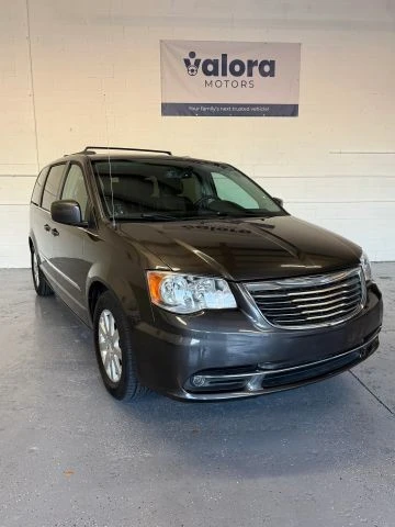 2016 Chrysler Town & Country - Image 3 of 21