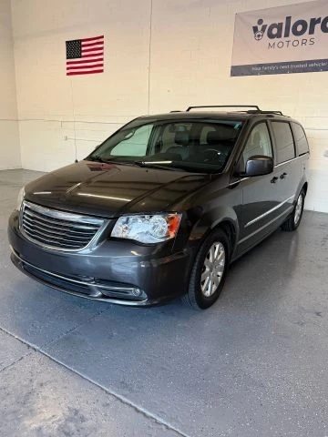 2016 Chrysler Town & Country - Image 2 of 21