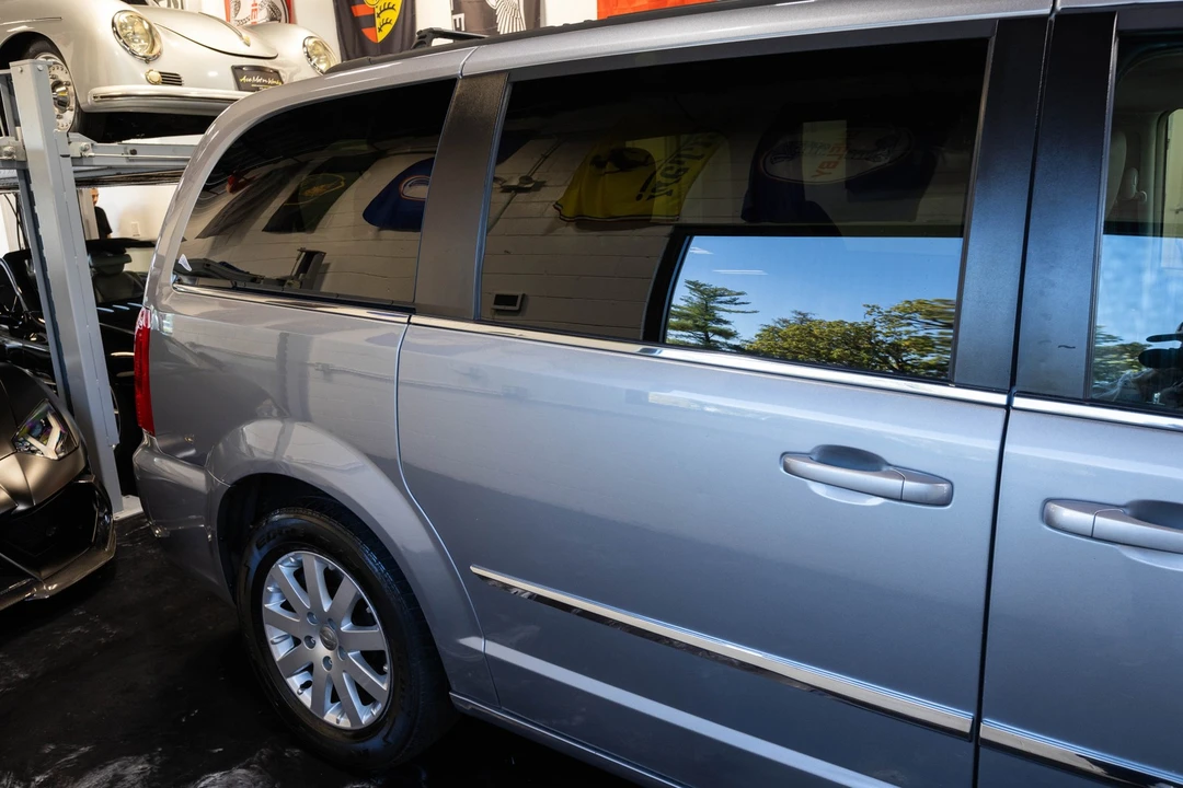 2016 Chrysler Town & Country - Image 12 of 12