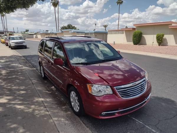 2016 Chrysler Town & Country - Image 2 of 16