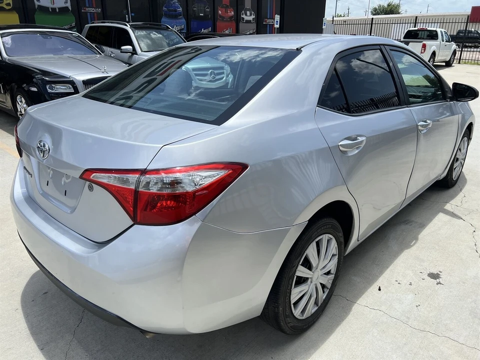 2016 Toyota Corolla 11th Gen - Image 9 of 21