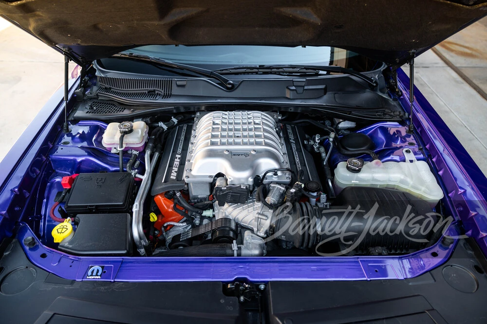 2016 Dodge Challenger SRT Hellcat 3rd Gen - Image 11 of 31