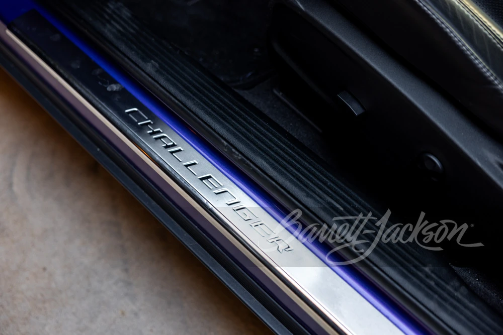 2016 Dodge Challenger SRT Hellcat 3rd Gen - Image 26 of 31