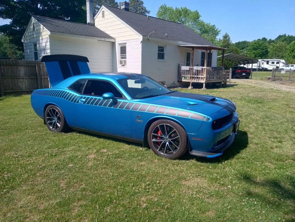 2016 Dodge Challenger SRT Hellcat 3rd Gen - Image 2 of 11