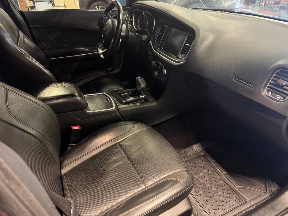 2016 Dodge Charger 7th Gen - Image 5 of 6