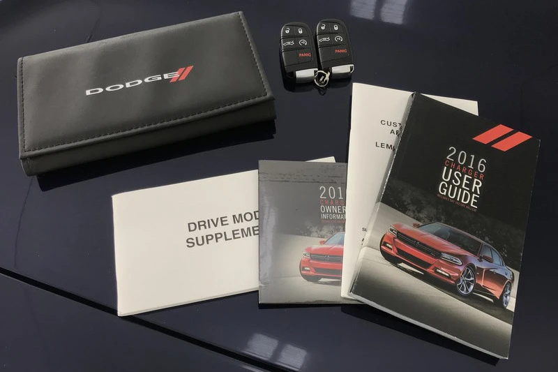 2016 Dodge Charger SRT & 392 7th Gen - Image 6 of 8