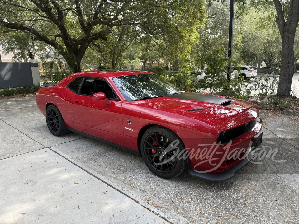 2016 Dodge Charger SRT Hellcat 7th Gen - Image 2 of 29