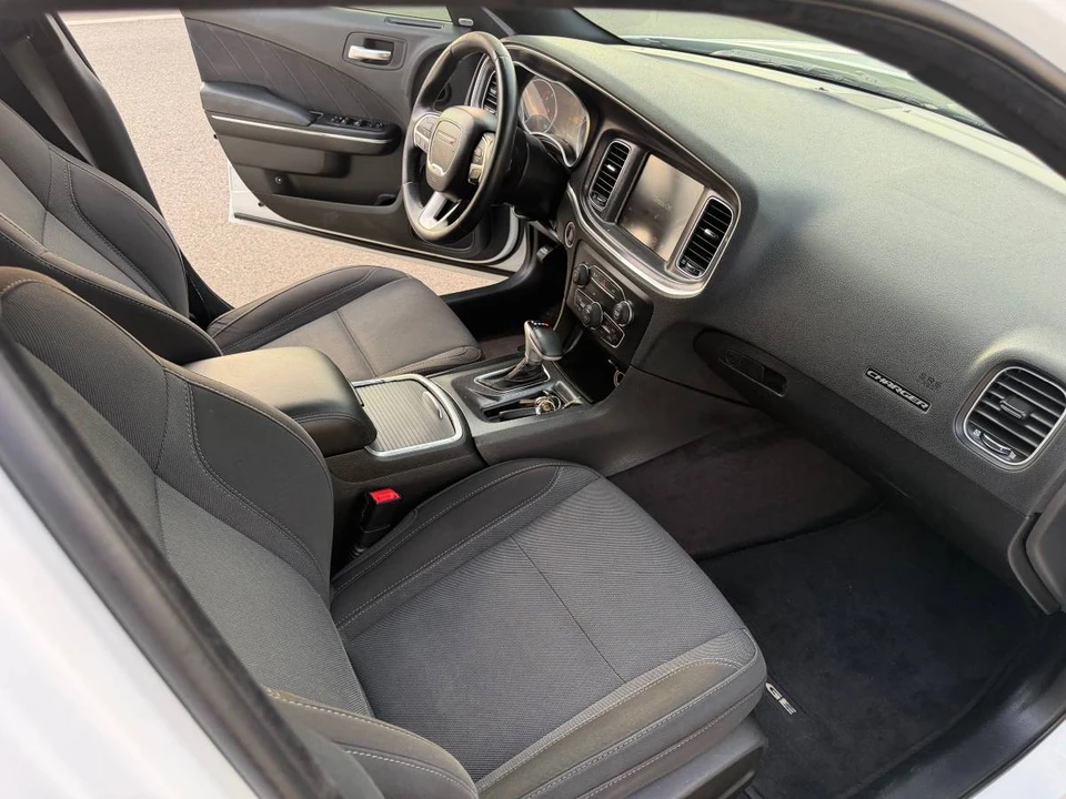 2016 Dodge Charger 7th Gen - Image 17 of 23