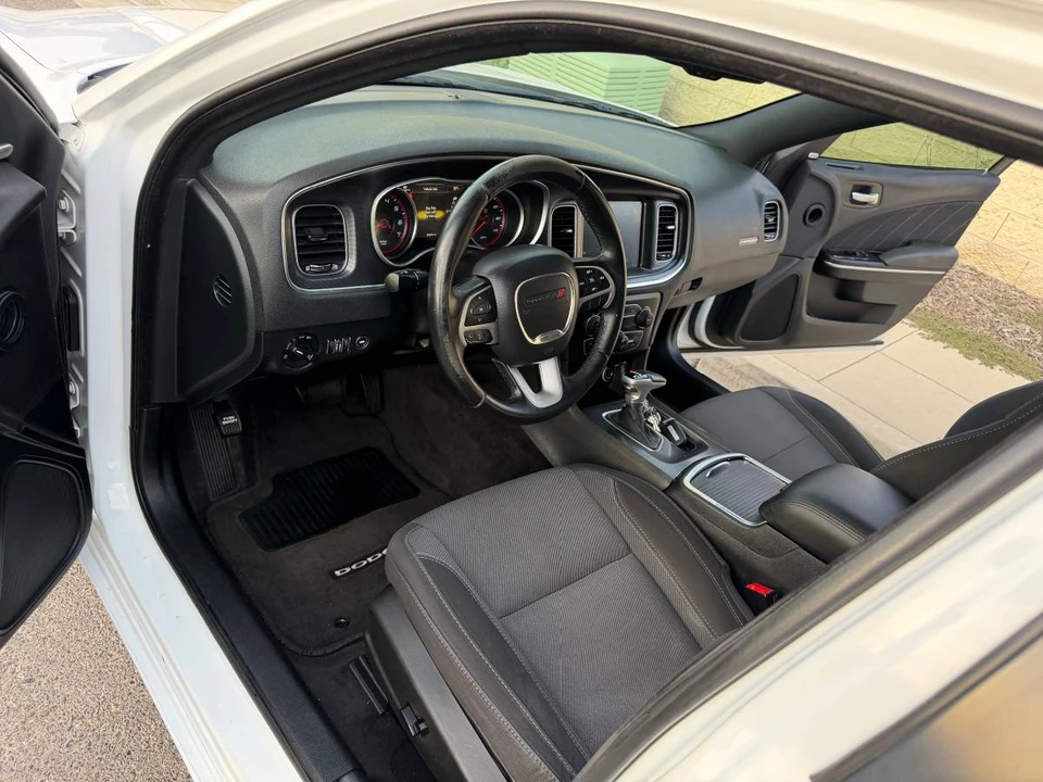 2016 Dodge Charger 7th Gen - Image 16 of 23