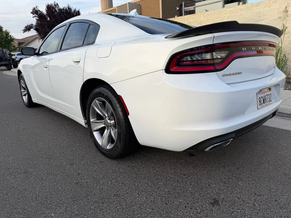 2016 Dodge Charger 7th Gen - Image 10 of 23