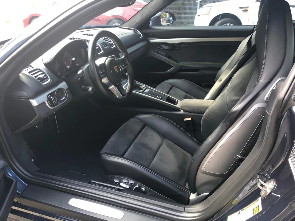 2016 Porsche 981 Cayman GT4 - Image 21 of 27