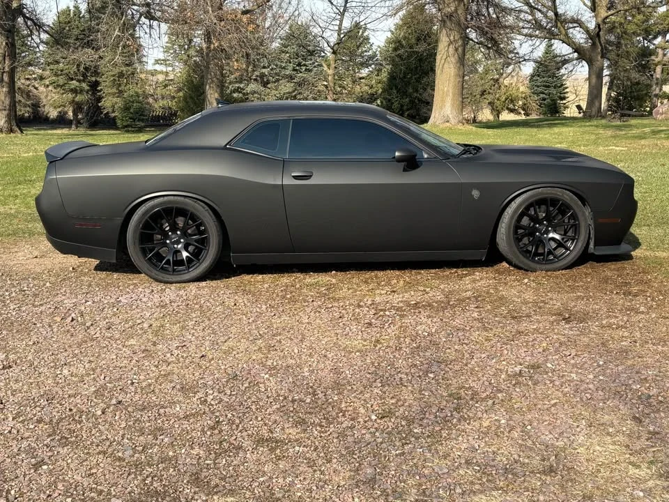 2016 Dodge Challenger SRT Hellcat 3rd Gen - Image 15 of 19