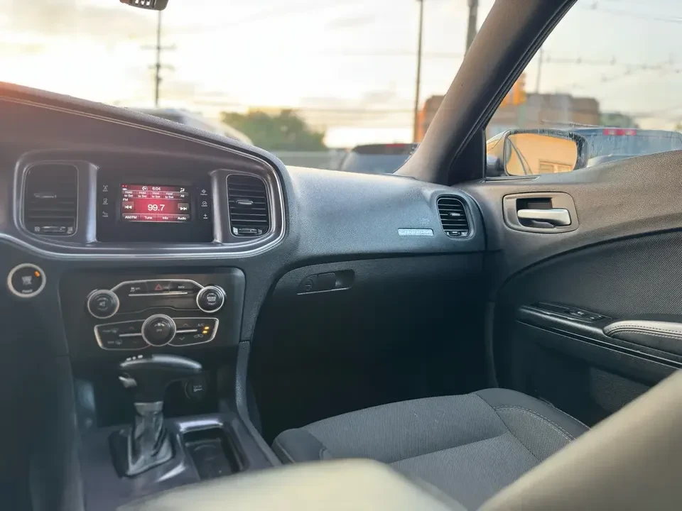 2016 Dodge Charger 7th Gen - Image 16 of 18