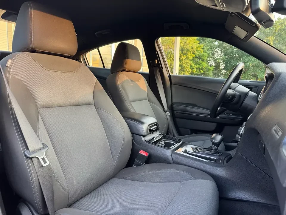 2016 Dodge Charger 7th Gen - Image 13 of 18