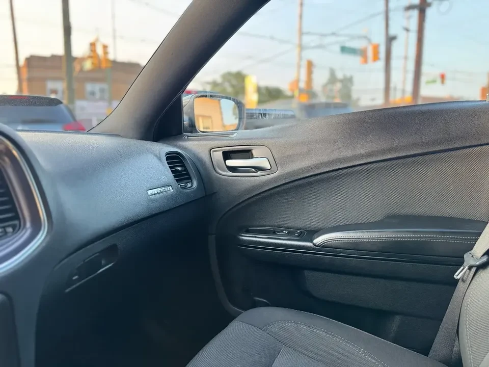2016 Dodge Charger 7th Gen - Image 14 of 18