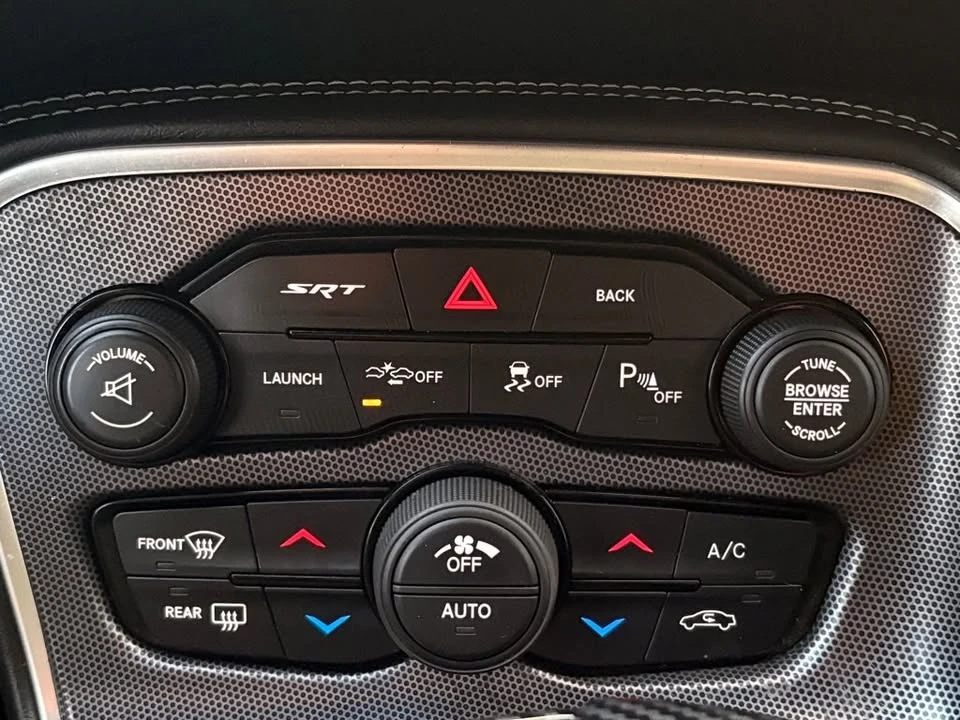 2016 Dodge Challenger 3rd Gen - Image 18 of 19