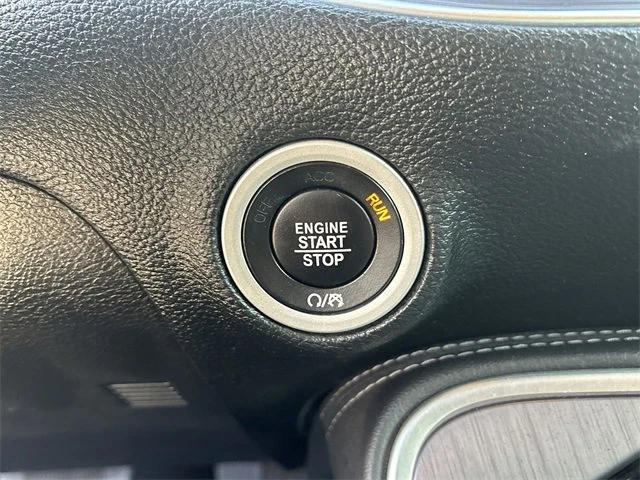 2016 Dodge Challenger 3rd Gen - Image 17 of 20