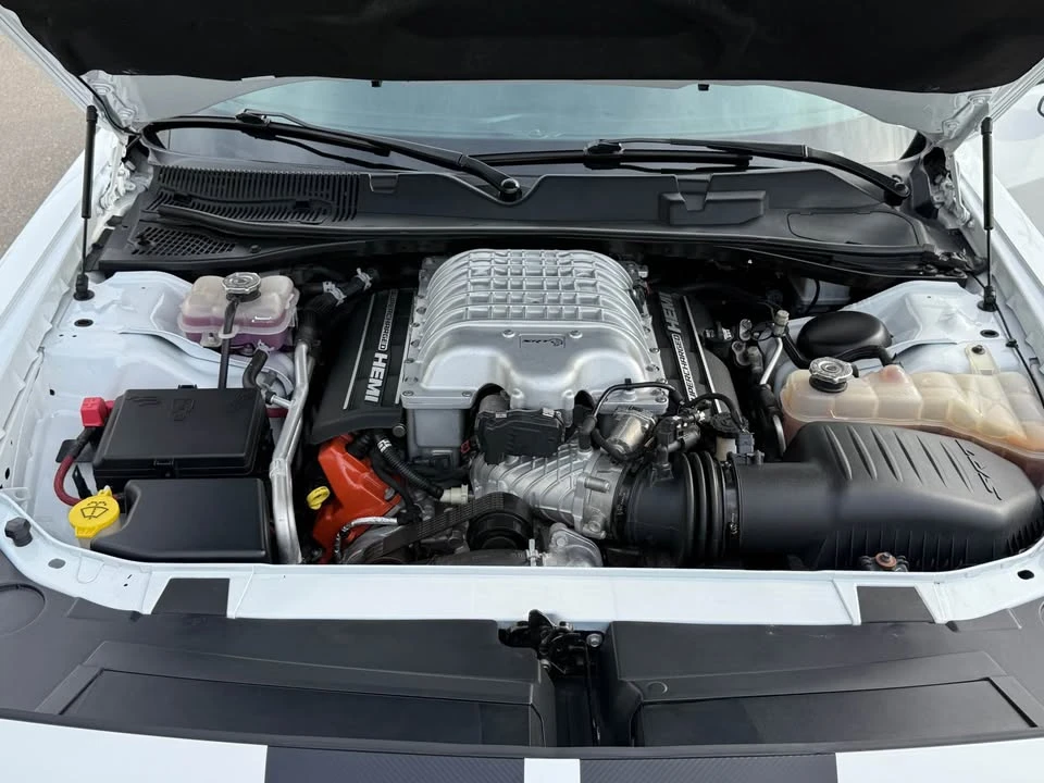2016 Dodge Challenger SRT Hellcat 3rd Gen - Image 19 of 20