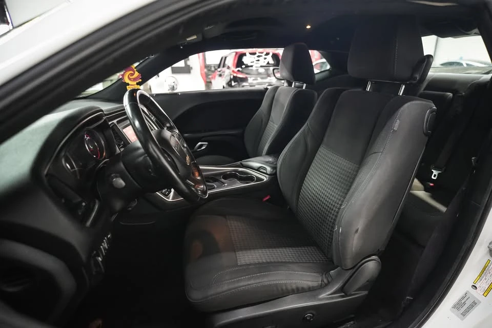 2016 Dodge Challenger 3rd Gen - Image 17 of 18