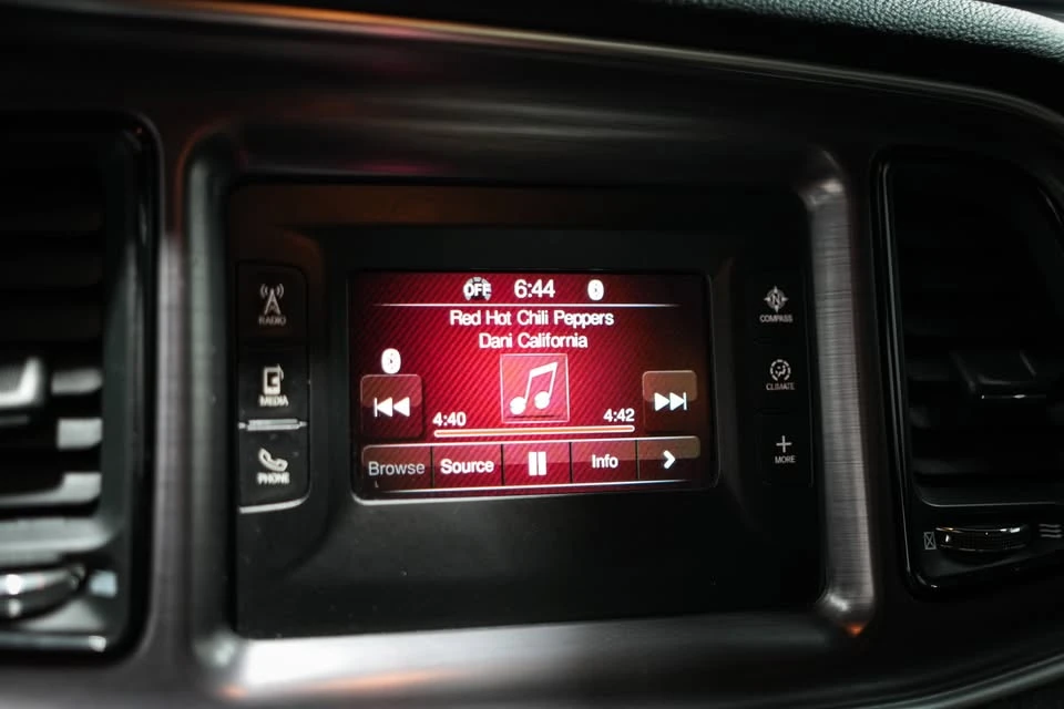 2016 Dodge Challenger 3rd Gen - Image 15 of 18