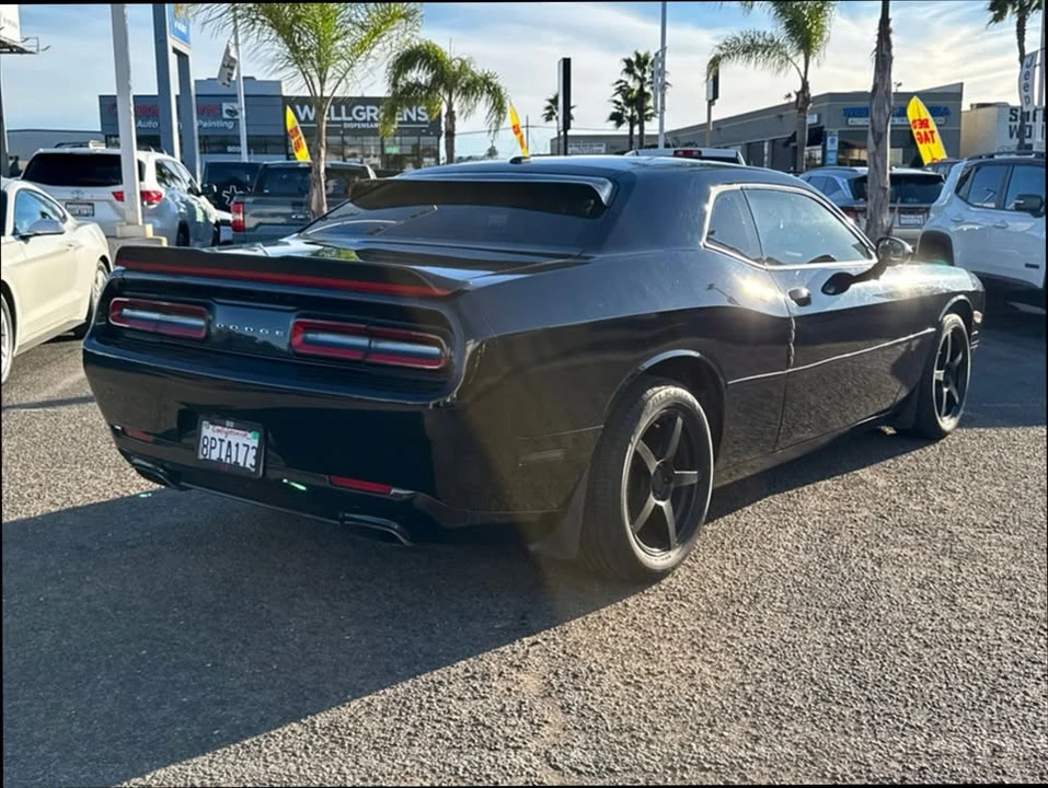 2016 Dodge Challenger 3rd Gen - Image 5 of 12