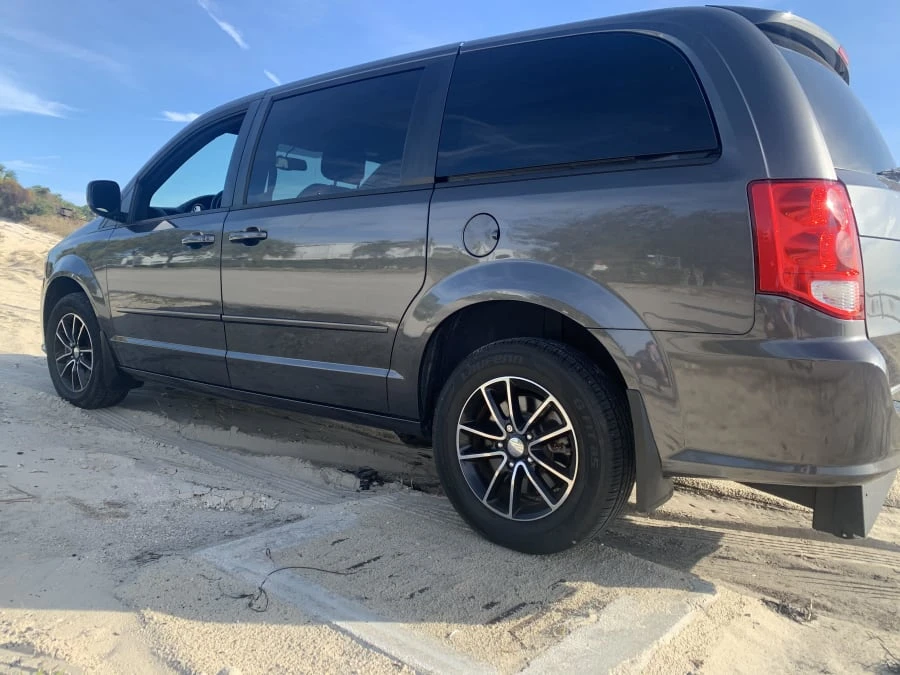 2016 Dodge Caravan - Image 3 of 8