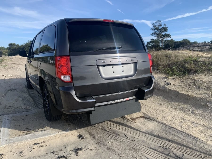 2016 Dodge Caravan - Image 4 of 8