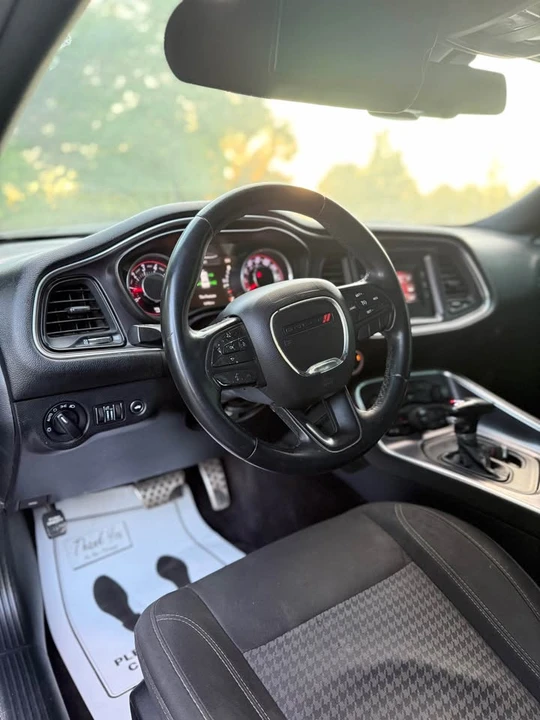2016 Dodge Challenger 3rd Gen - Image 6 of 10