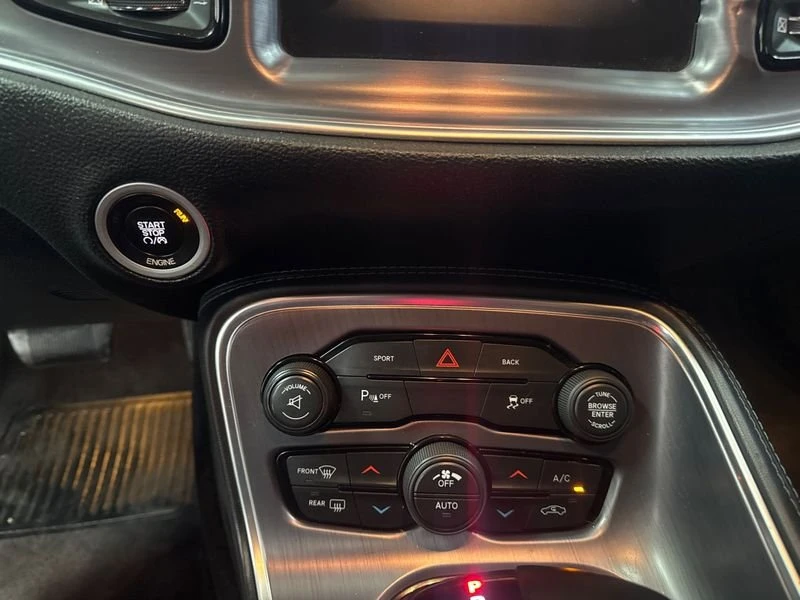 2016 Dodge Challenger - Image 16 of 18