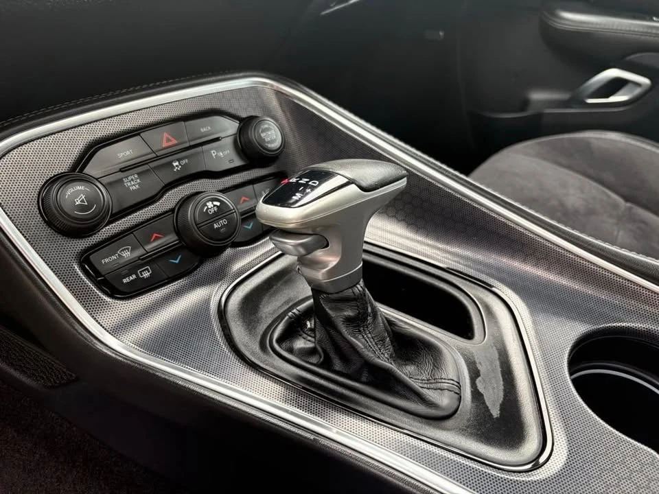 2016 Dodge Challenger 3rd Gen - Image 17 of 20