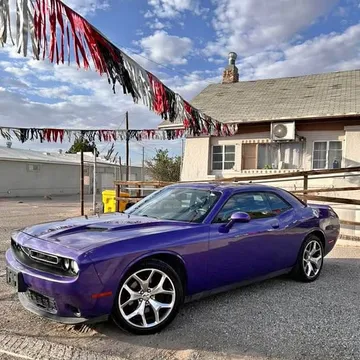 2016 Dodge Challenger SXT Plus