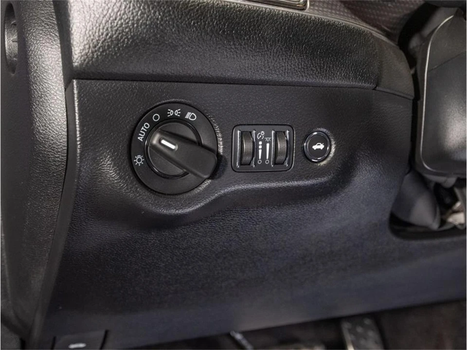 2016 Dodge Challenger 3rd Gen - Image 30 of 31