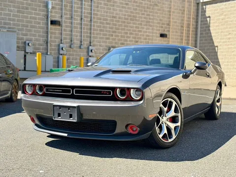 2016 Dodge Challenger R/T Shaker
