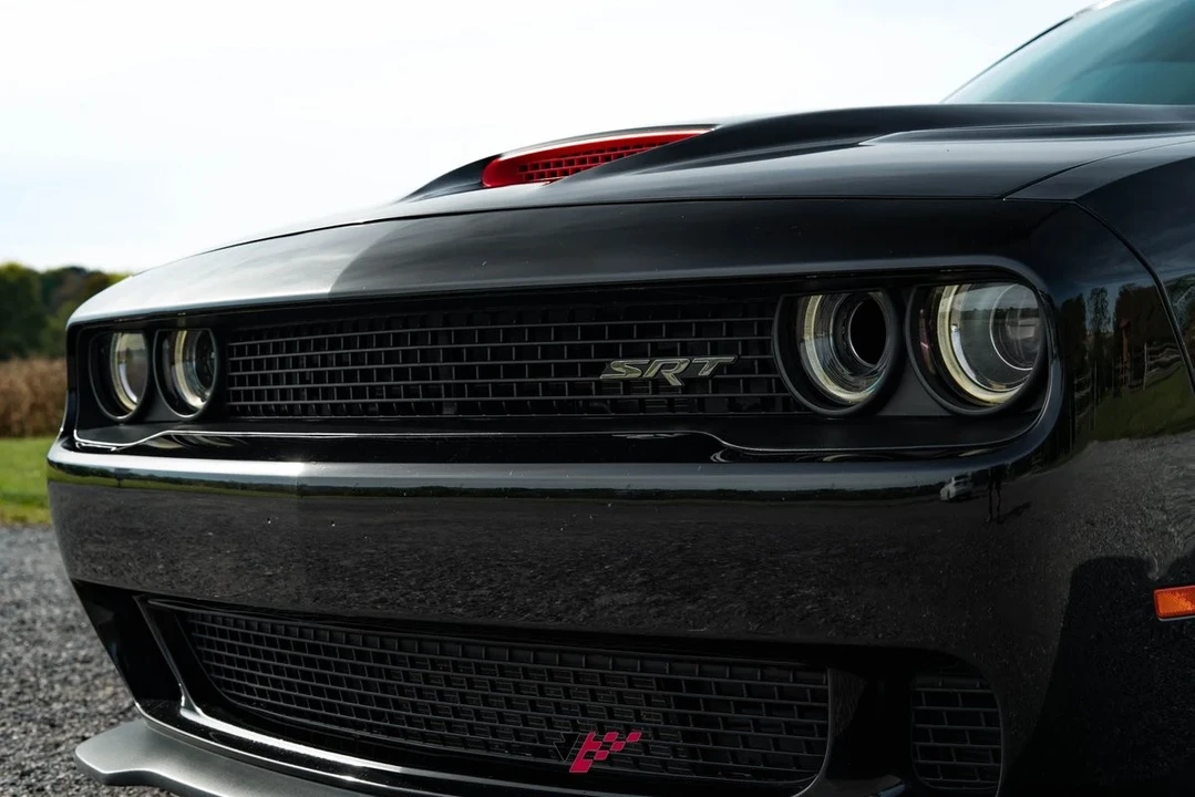 2016 Dodge Challenger SRT Hellcat 3rd Gen - Image 20 of 21
