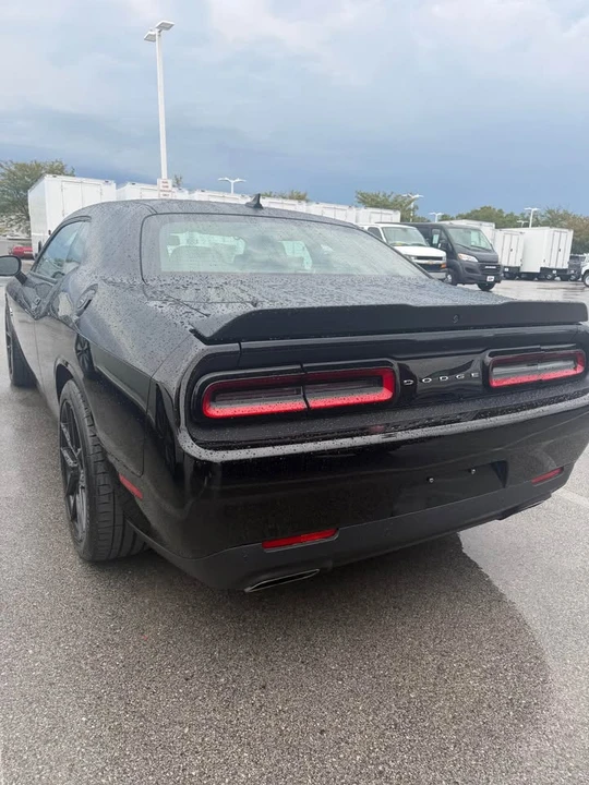2016 Dodge Challenger SRT8 & 392 3rd Gen - Image 5 of 8