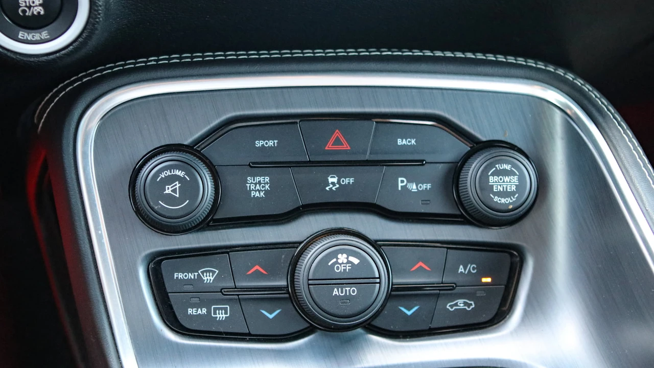 2016 Dodge Challenger 3rd Gen - Image 12 of 31