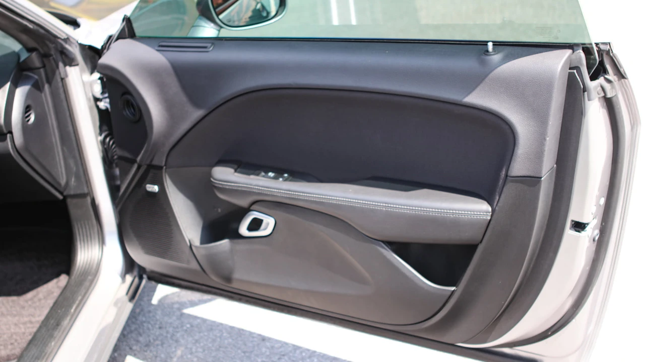 2016 Dodge Challenger 3rd Gen - Image 16 of 31