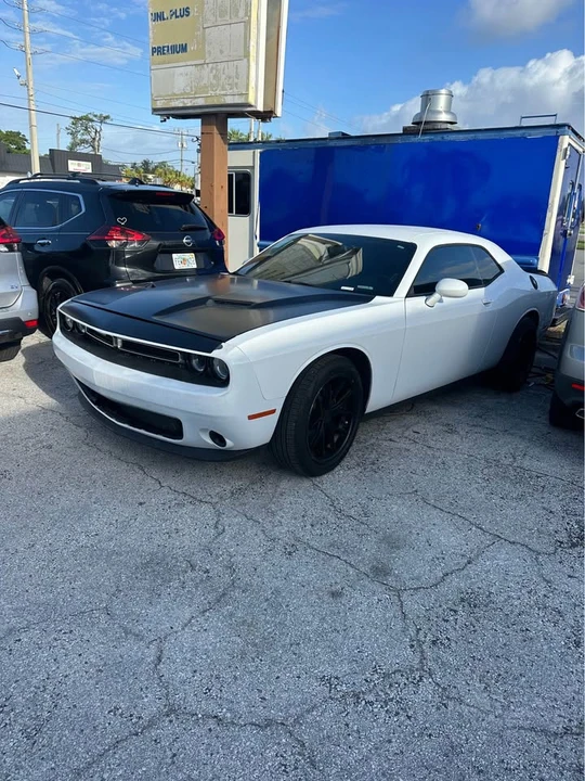 2016 Dodge Challenger 3rd Gen - Image 2 of 3