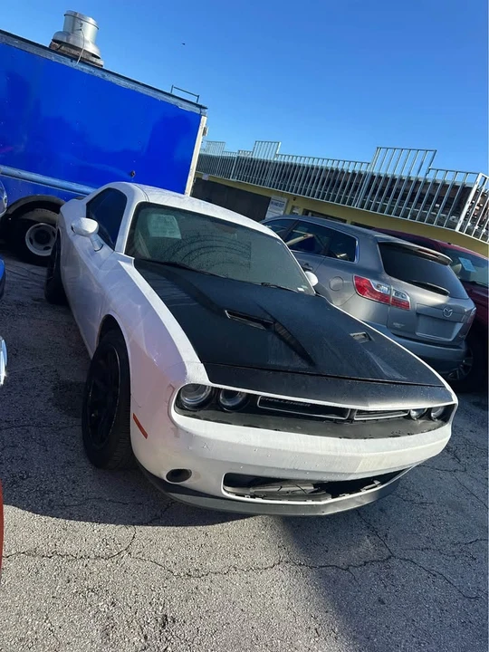 2016 Dodge Challenger 3rd Gen - Image 2 of 3