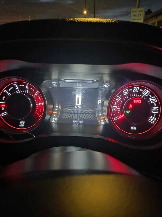 2016 Dodge Challenger 3rd Gen - Image 9 of 11